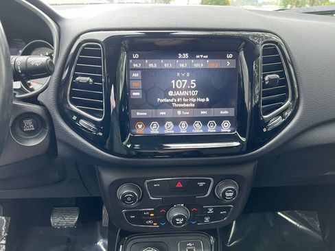 Used 2019 Jeep Compass Limited AWD/4WD image 16