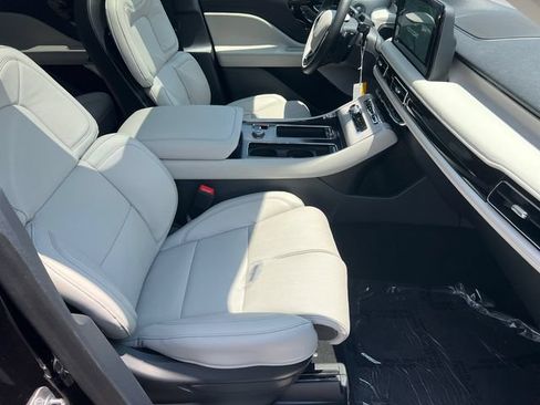 New 2026 Lincoln Aviator Reserve AWD/4WD image 14
