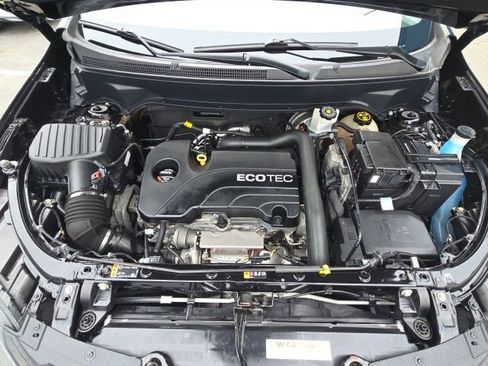 Used 2019 Chevrolet Equinox LS image 26