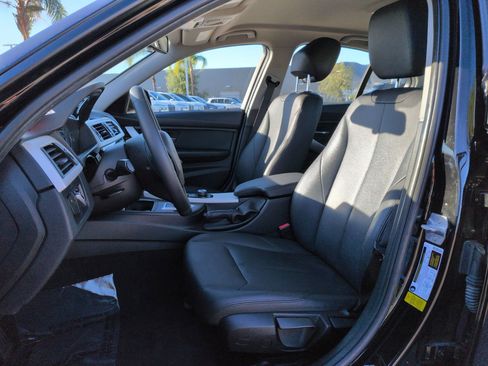 Used 2018 BMW 320i Sedan image 16