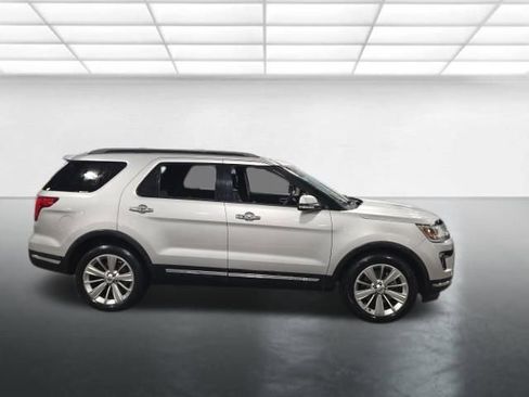 Used 2019 Ford Explorer Limited w/ Class III Trailer Tow Package AWD/4WD image 3