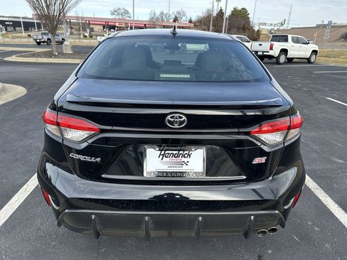Used 2023 Toyota Corolla SE image 9