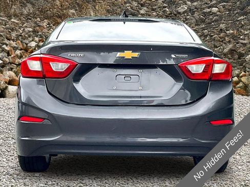 Used 2017 Chevrolet Cruze Premier FWD image 4