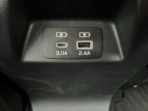 Certified 2025 Subaru Crosstrek 2.5i Premium AWD/4WD image 37