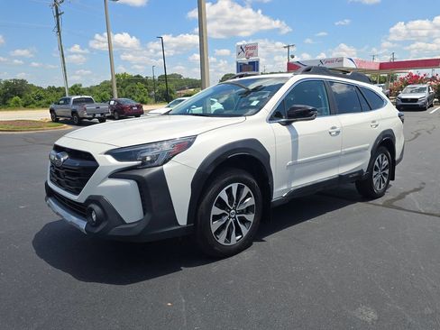Used 2023 Subaru Outback Limited XT AWD/4WD image 7