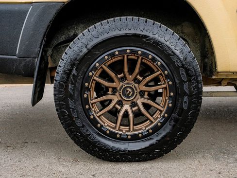 Used 2004 Toyota Sequoia SR5 image 59