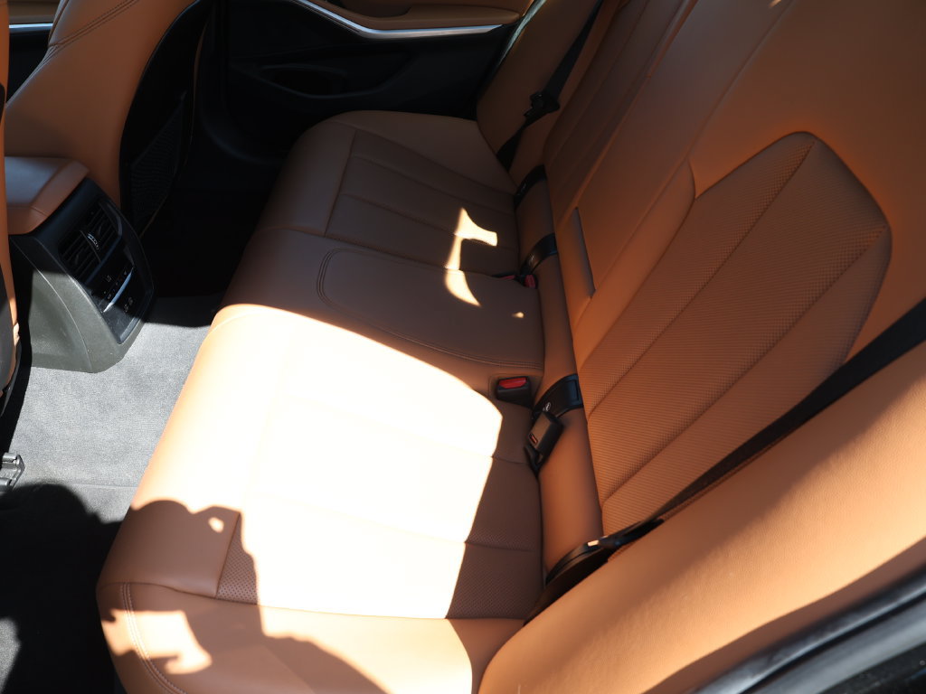 Used 2023 BMW 330i Sedan RWD image 19