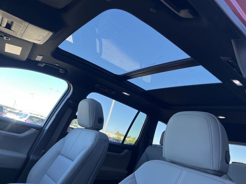 New 2026 GMC Acadia Elevation image 10