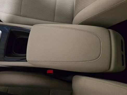 Used 2018 Buick Regal Preferred w/ Sights and Sounds Package AWD/4WD image 23