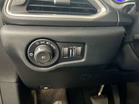 New 2026 Chrysler Pacifica Limited AWD/4WD image 19