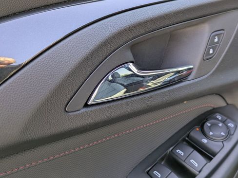 Used 2023 Chevrolet TrailBlazer RS w/ Convenience Package FWD image 12