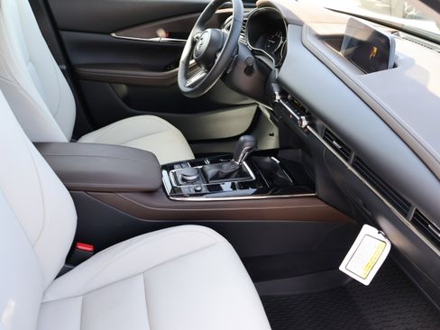 Certified 2025 MAZDA CX-30 AWD 2.5 S w/ Premium Package image 11