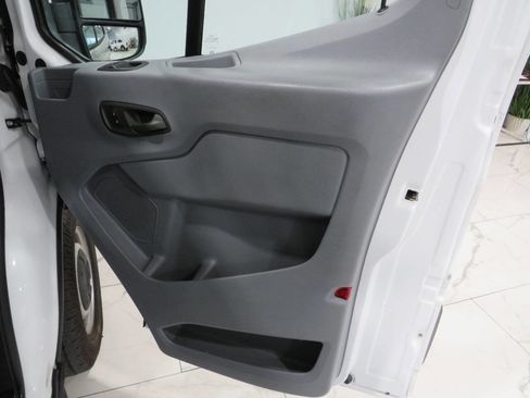 Used 2018 Ford Transit 250 130 Low Roof image 27