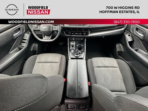 Certified 2025 Nissan Rogue SV AWD/4WD image 30