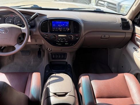 Used 2005 Toyota Sequoia SR5 RWD image 94