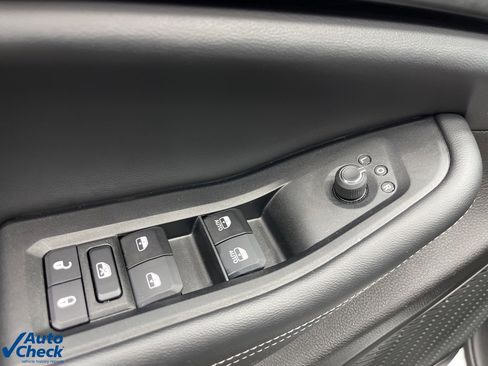 Used 2024 Jeep Grand Cherokee Altitude image 29