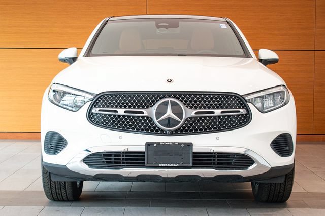 Used 2025 Mercedes-Benz GLC 300 4MATIC image 2