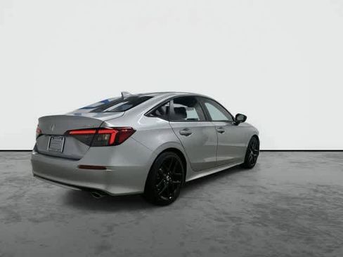 Used 2025 Honda Civic Sport image 3