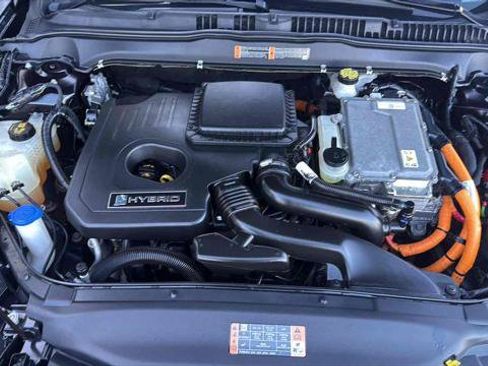 Used 2020 Ford Fusion SEL image 27