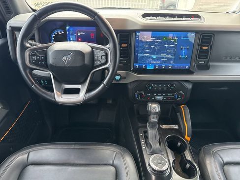 Used 2022 Ford Bronco Badlands image 11