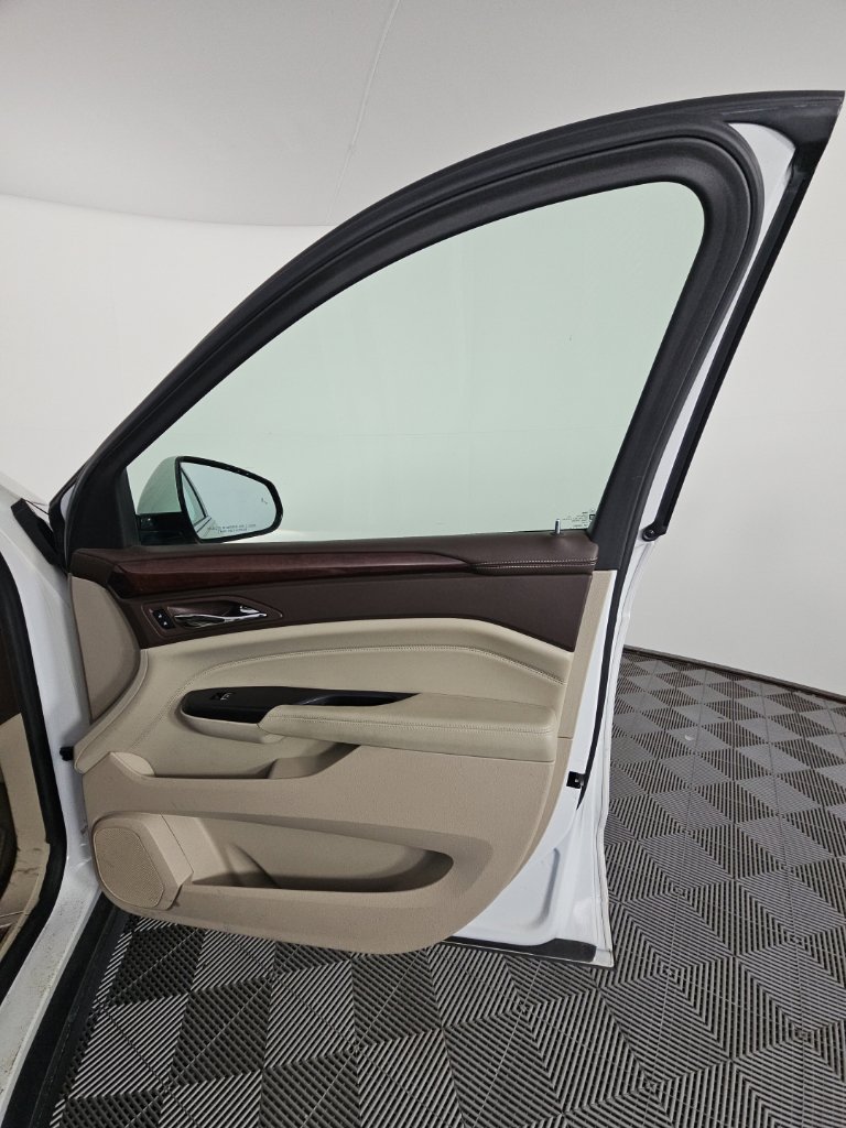 Used 2016 Cadillac SRX Premium w/ Trailering Package FWD image 21