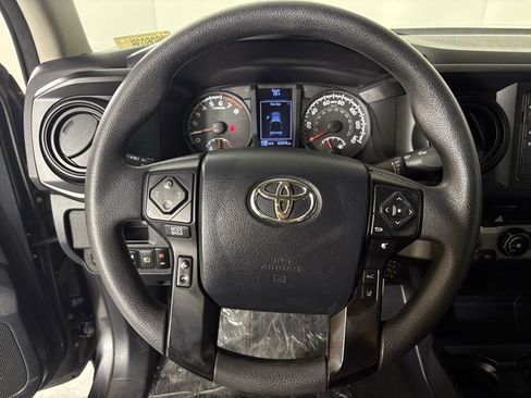 Used 2018 Toyota Tacoma SR w/ SR Convenience Package AWD/4WD image 17