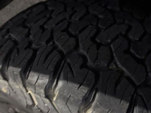 Used 2021 Toyota Tacoma TRD Off-Road w/ Technology Package image 28