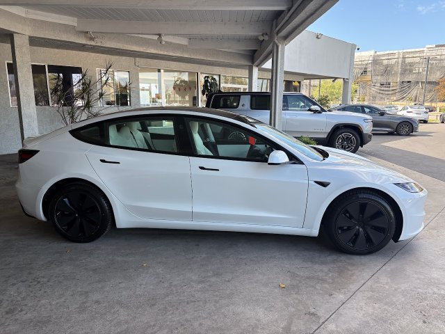 Used 2025 Tesla Model 3 Long Range RWD image 3