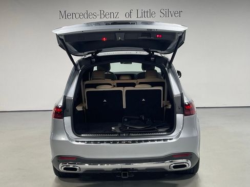 Used 2024 Mercedes-Benz GLS 450 4MATIC image 5