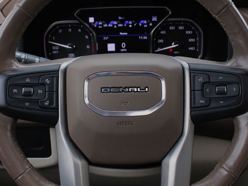 Used 2021 GMC Yukon Denali w/ Denali Premium Package image 24