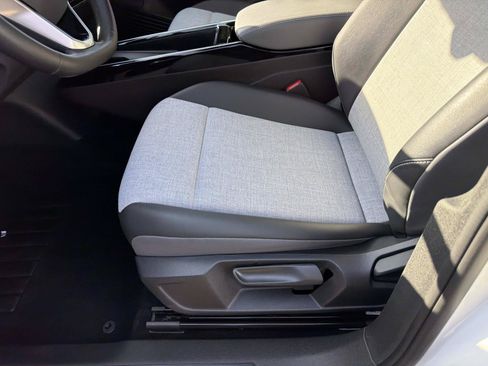 Certified 2023 Volkswagen ID.4 Pro RWD image 15