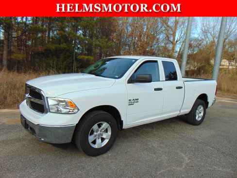 Certified 2024 RAM 1500 Classic SLT image 4