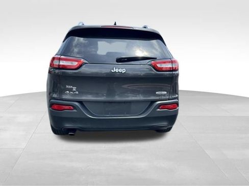 Used 2014 Jeep Cherokee Latitude AWD/4WD image 6