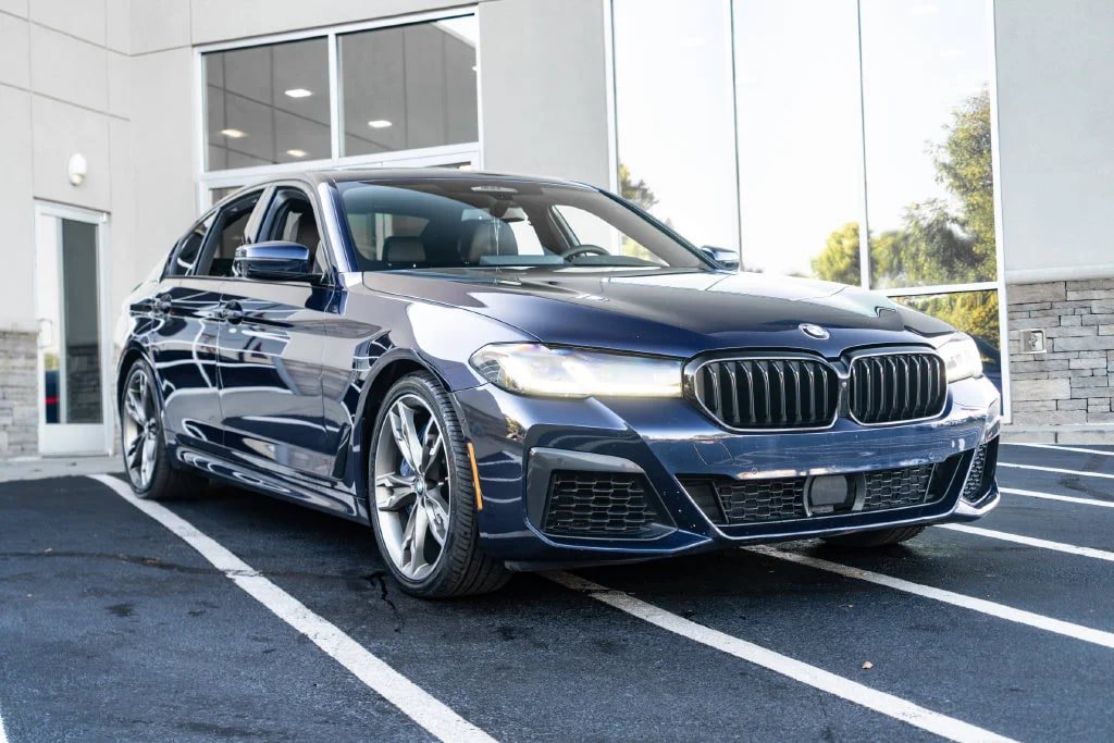 Used 2021 BMW M550i xDrive w/ Executive Package AWD/4WD image 6