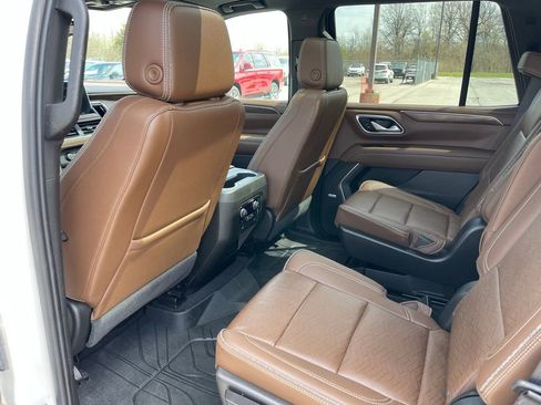 Used 2021 Chevrolet Tahoe High Country w/ Premium Package image 15