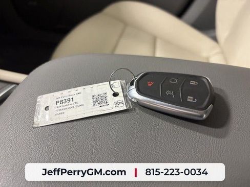 Used 2024 Cadillac XT6 Premium Luxury w/ Technology Package AWD/4WD image 30