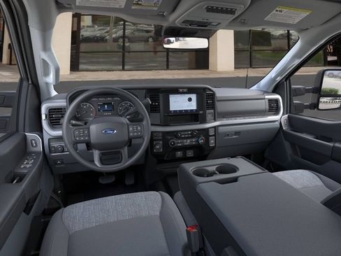 New 2026 Ford F250 XLT w/ FX4 Off-Road Package AWD/4WD image 31