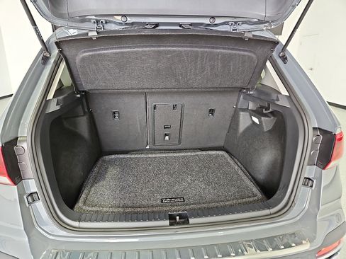 Certified 2024 Volkswagen Taos SEL AWD/4WD image 12