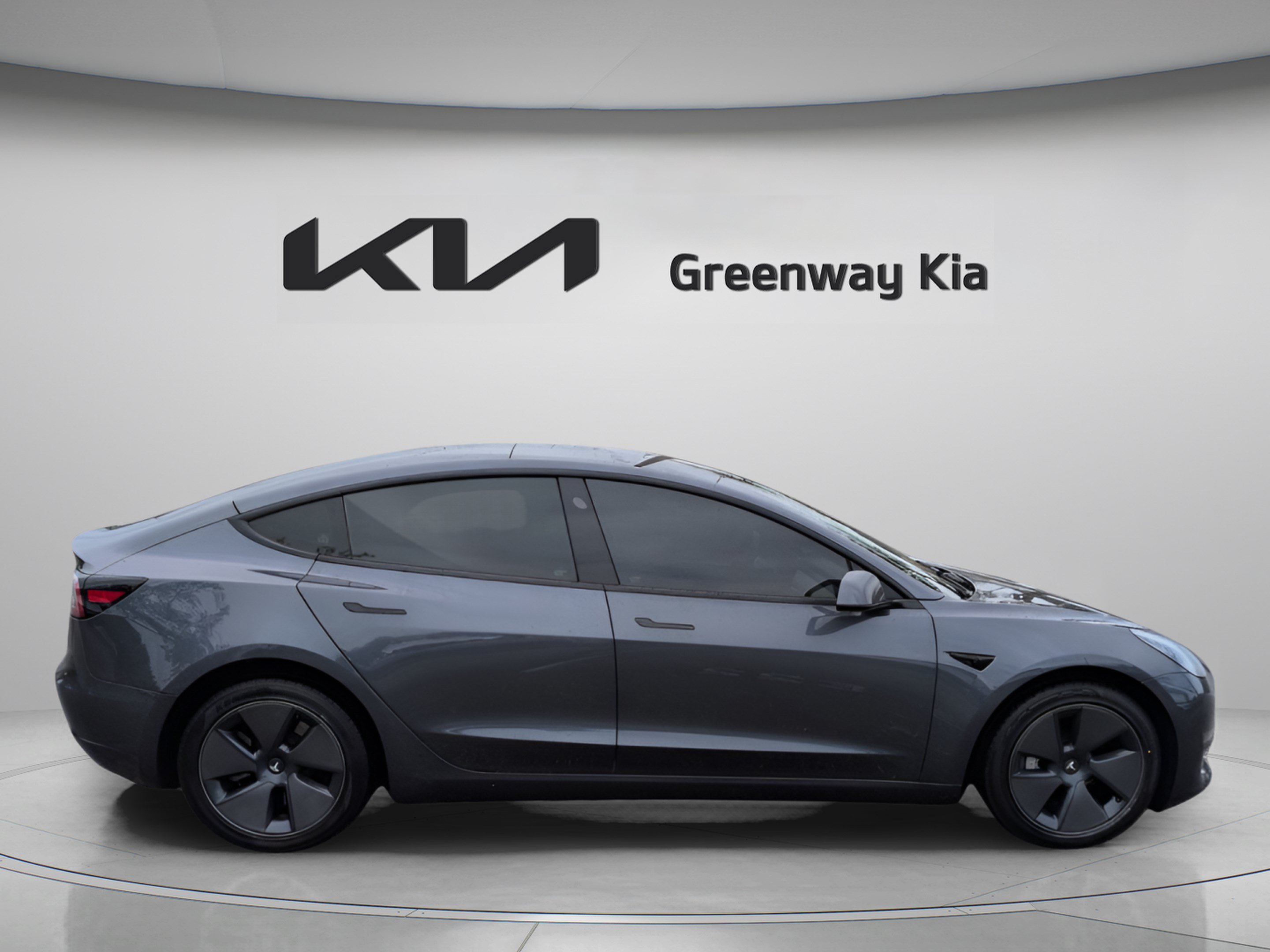 Used 2023 Tesla Model 3 Standard Range RWD image 5