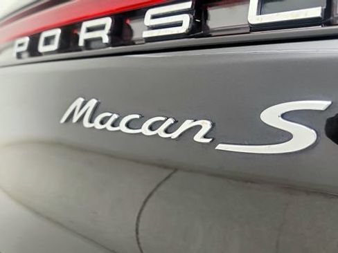 Used 2024 Porsche Macan S AWD/4WD image 32