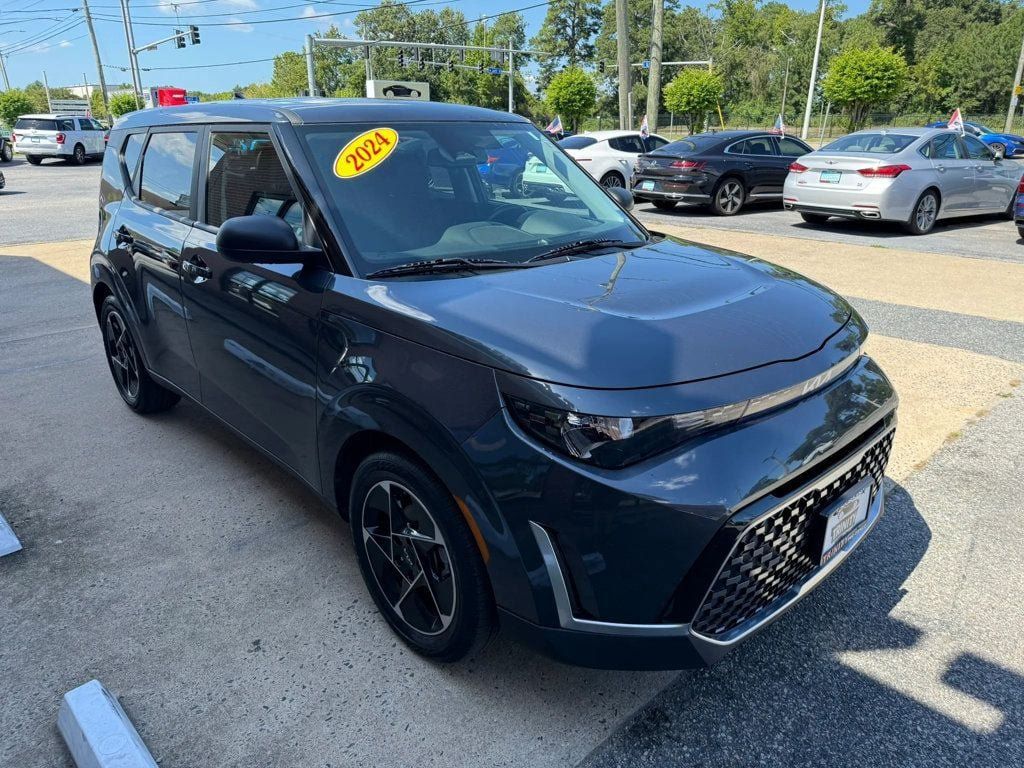 Used 2024 Kia Soul EX FWD image 4