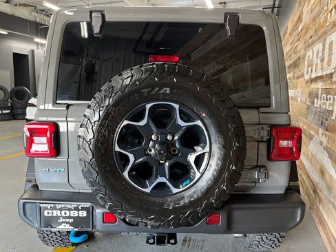 Used 2022 Jeep Wrangler Unlimited Rubicon 4xe w/ Cold Weather Group AWD/4WD image 70