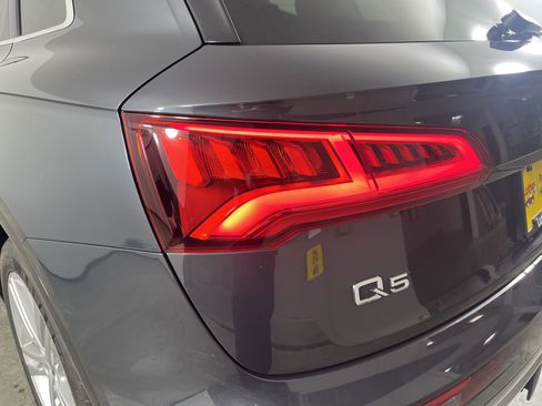 Used 2018 Audi Q5 Prestige w/ Prestige Package image 27