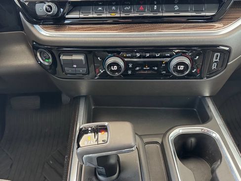 Used 2025 Chevrolet Silverado 1500 RST AWD/4WD image 31