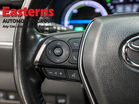 Used 2023 Toyota Venza Nightshade AWD/4WD image 15