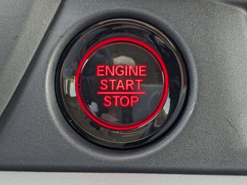 New 2025 Honda Pilot Touring image 32