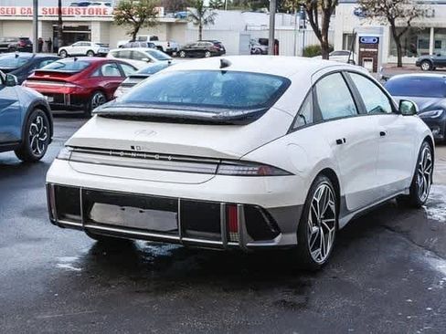 New 2025 Hyundai Ioniq 6 SEL image 4