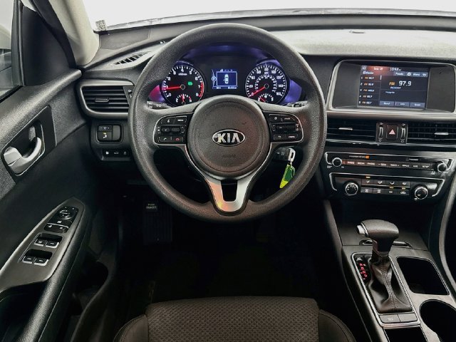 Used 2018 Kia Optima LX w/ 17" Alloy Wheels Package FWD image 14