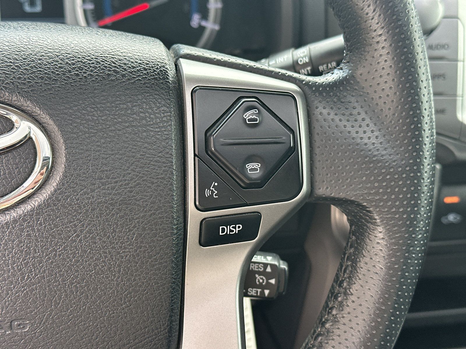 Used 2019 Toyota 4Runner SR5 Premium AWD/4WD image 18