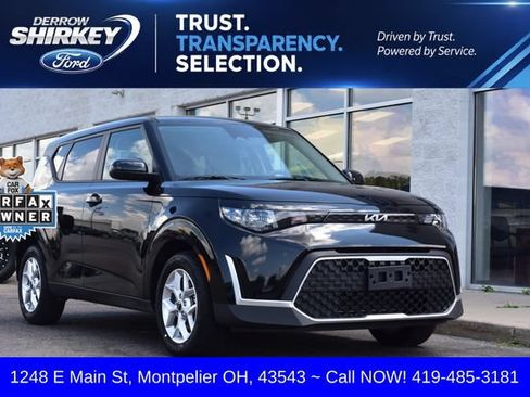 Used 2025 Kia Soul LX FWD image 2